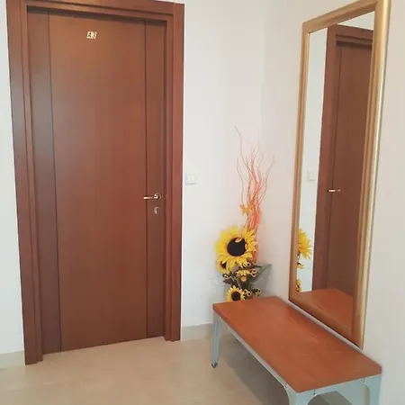 Apartament Lea *
